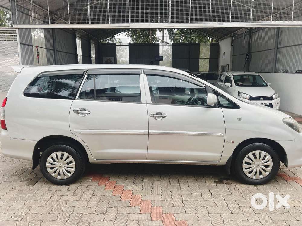 Toyota Innova 2.5 Gx 7 Str Bs-iii, 2011, Diesel