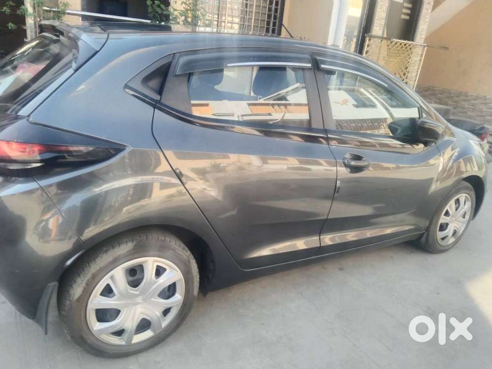Tata Altroz Xm Plus 2021/ Gj 05 Rm 9122