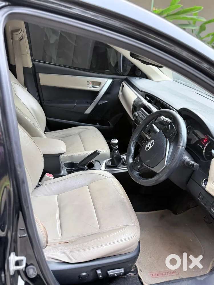 Toyota Corolla Altis 2015