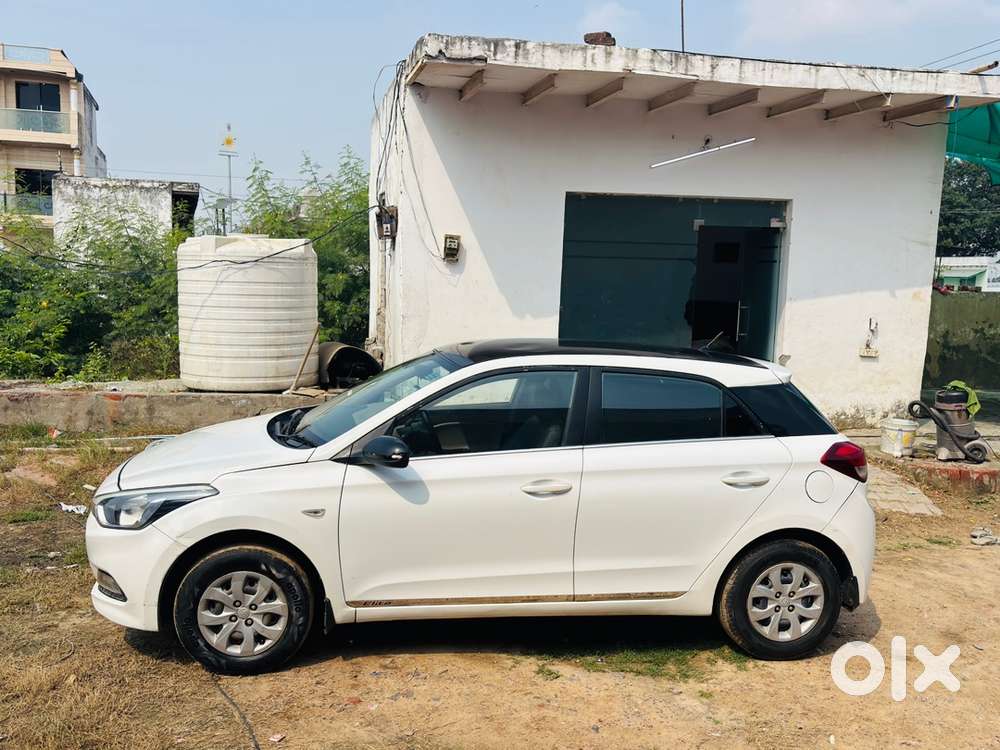 Hyundai I20 2017 White Colour