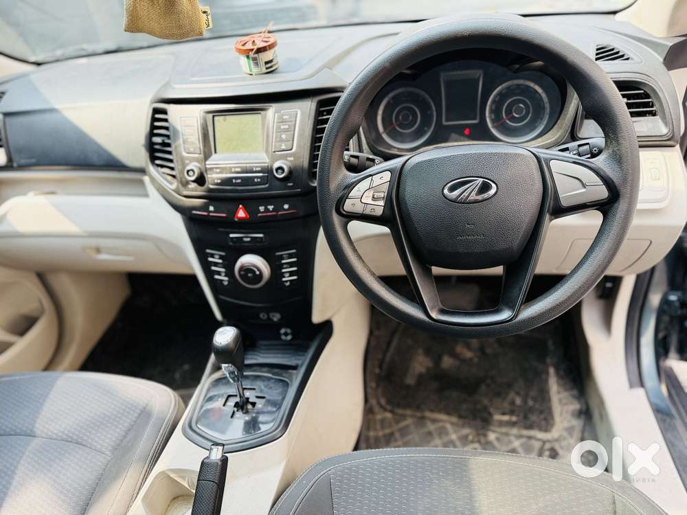 Mahindra Xuv300 W6 Amt Diesel, 2022, Diesel