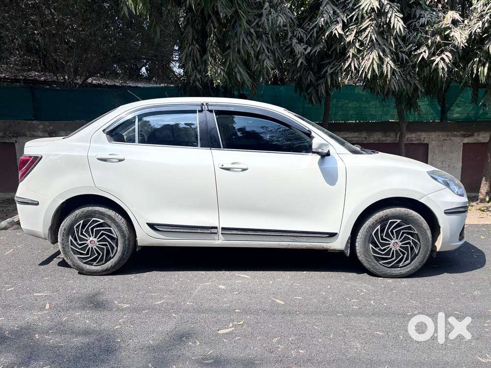 Maruti Suzuki Dzire 1.2 Vxi Cng, 2023, Cng & Hybrids