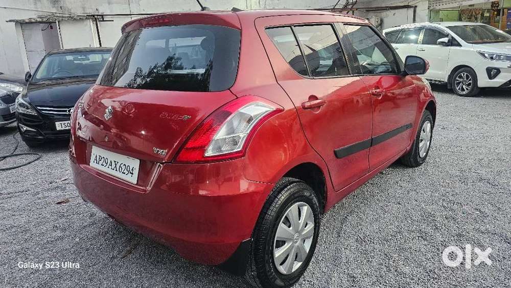 Maruti Suzuki Swift Vxi + Manual, 2013, Petrol