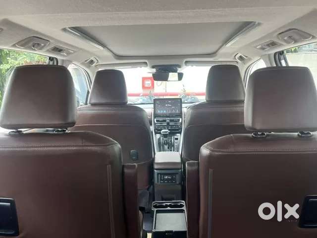 Toyota Innova Hycross 2.0 Zx (o) Hybrid 7 Str, 2024, Petrol