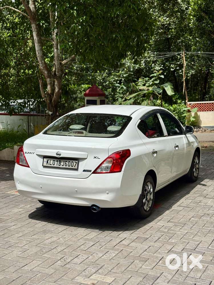 Nissan Sunny, 2012, Diesel