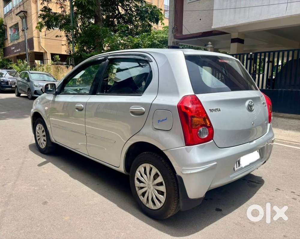 Toyota Etios Liva G, 2012, Petrol
