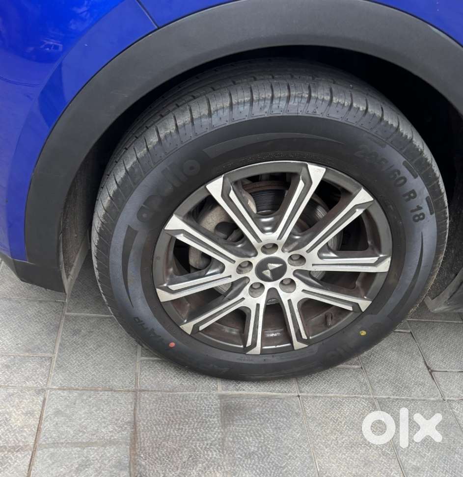 Mahindra Xuv700 2.2 Ax 7 Diesel Mt Str, 2023, Diesel