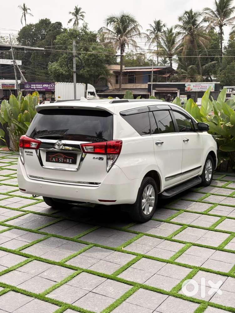 Toyota Innova Crysta 2.4 V 8 Str, 2018, Diesel