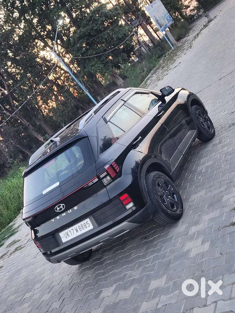 Hyundai Venue Sx Push Button Stat Dono Chabi Full Insurance Sunroof