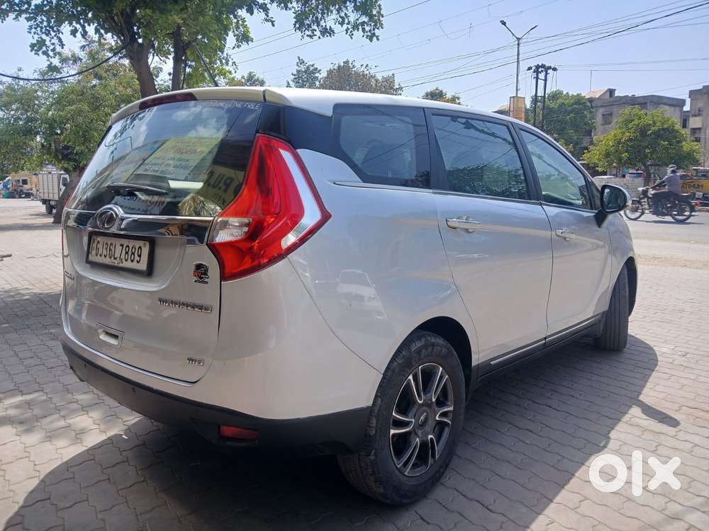 Mahindra Marazzo M8, 2018, Diesel