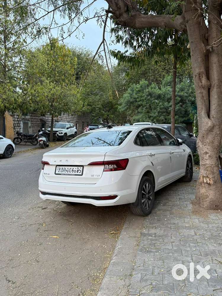 Skoda Slavia 2025 Petrol Well Maintained