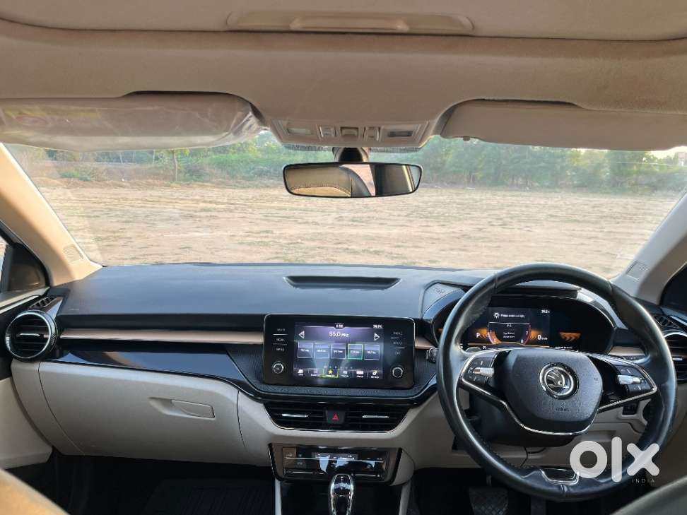 Skoda Slavia 1.5 Tsi Style, 2022, Petrol