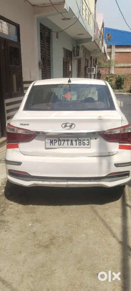 Hyundai Xcent 2018 August Cng & Petrol 75000 Km Dubal Chavi Avilable