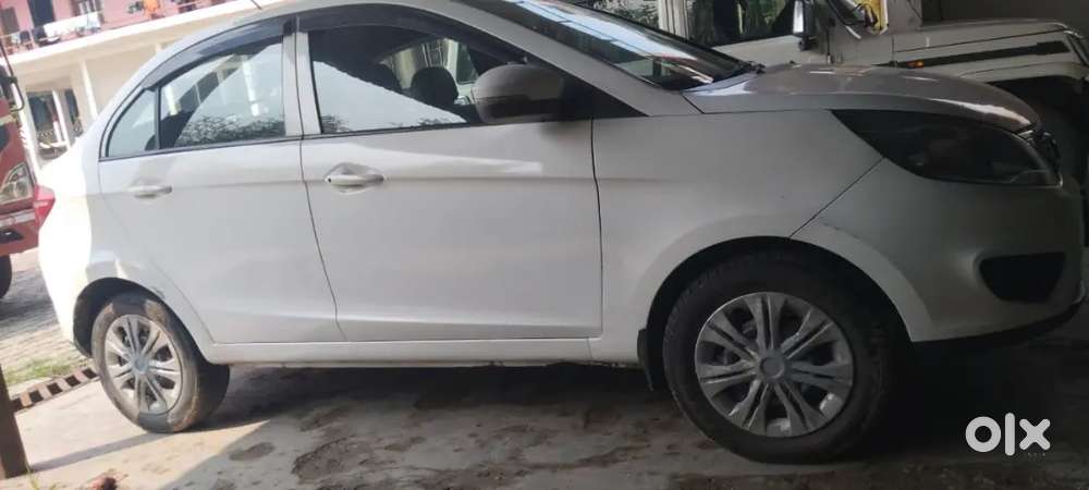 Car Sel Kar Raha Hun