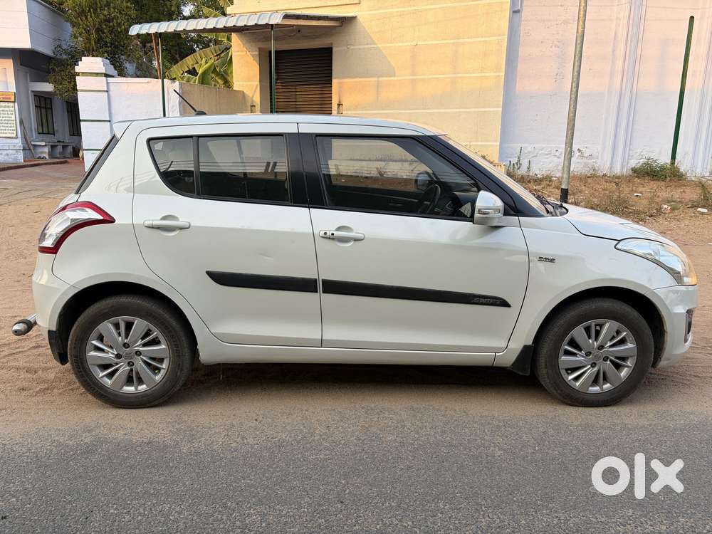 Maruti Suzuki Swift Zdi Plus, 2017, Diesel
