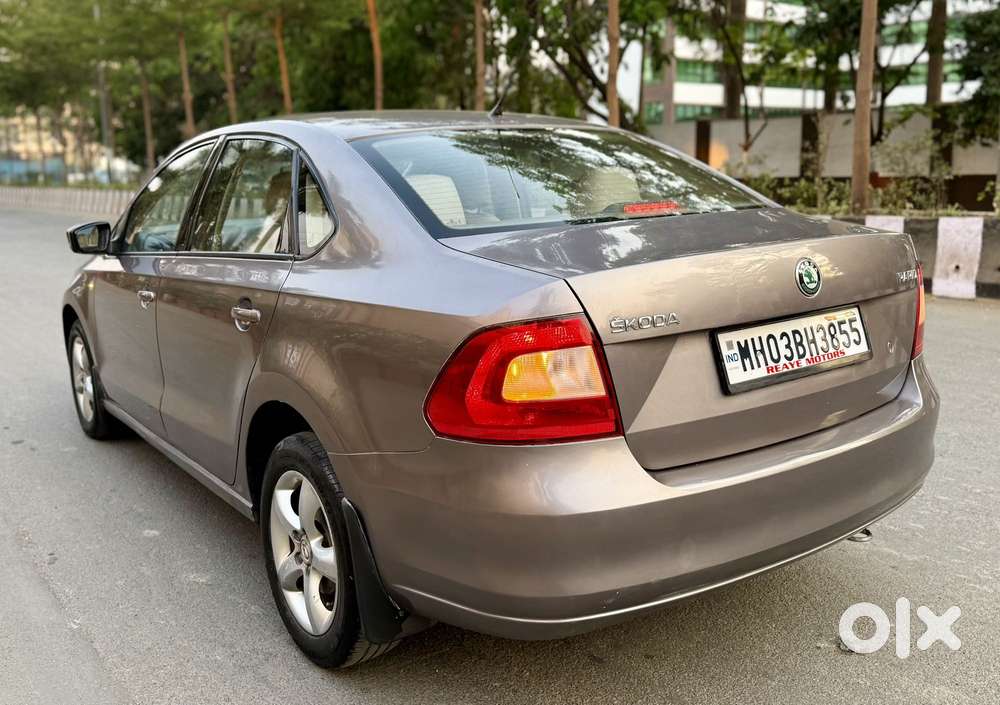 Skoda Rapid Elegance 1.6 Mpfi At, 2012, Petrol