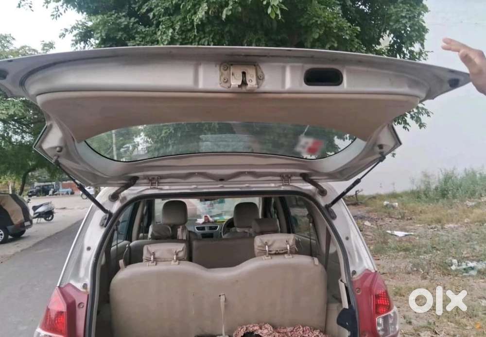 Maruti Suzuki Ertiga Zxi Plus , 2015, Cng & Hybrids