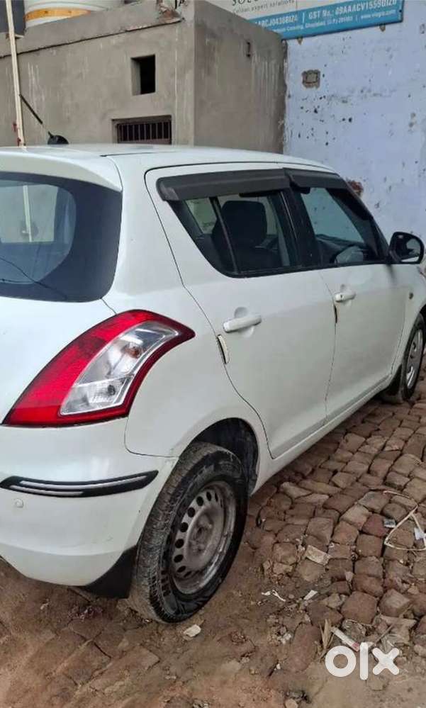 Maruti Swift Zxi 2017