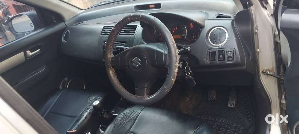 Maruti Suzuki Swift 2004-2010 Vxi Bsiv, 2011, Petrol