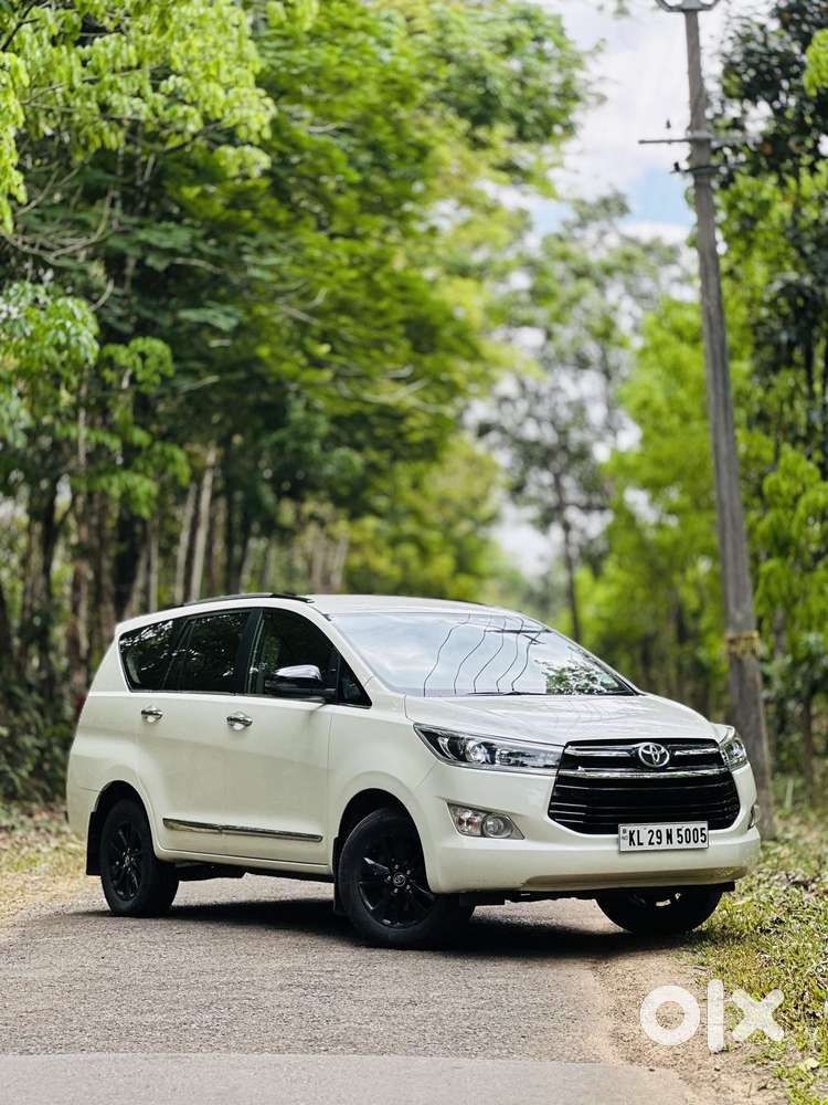 Toyota Innova Crysta 2.4 V, 2018, Electric
