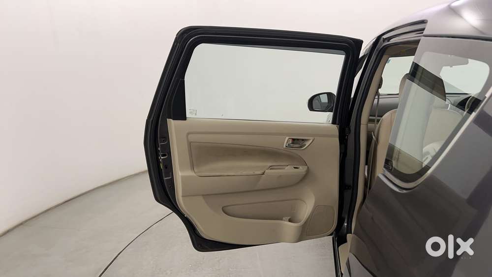 Maruti Suzuki Ertiga Vxi At, 2017, Petrol