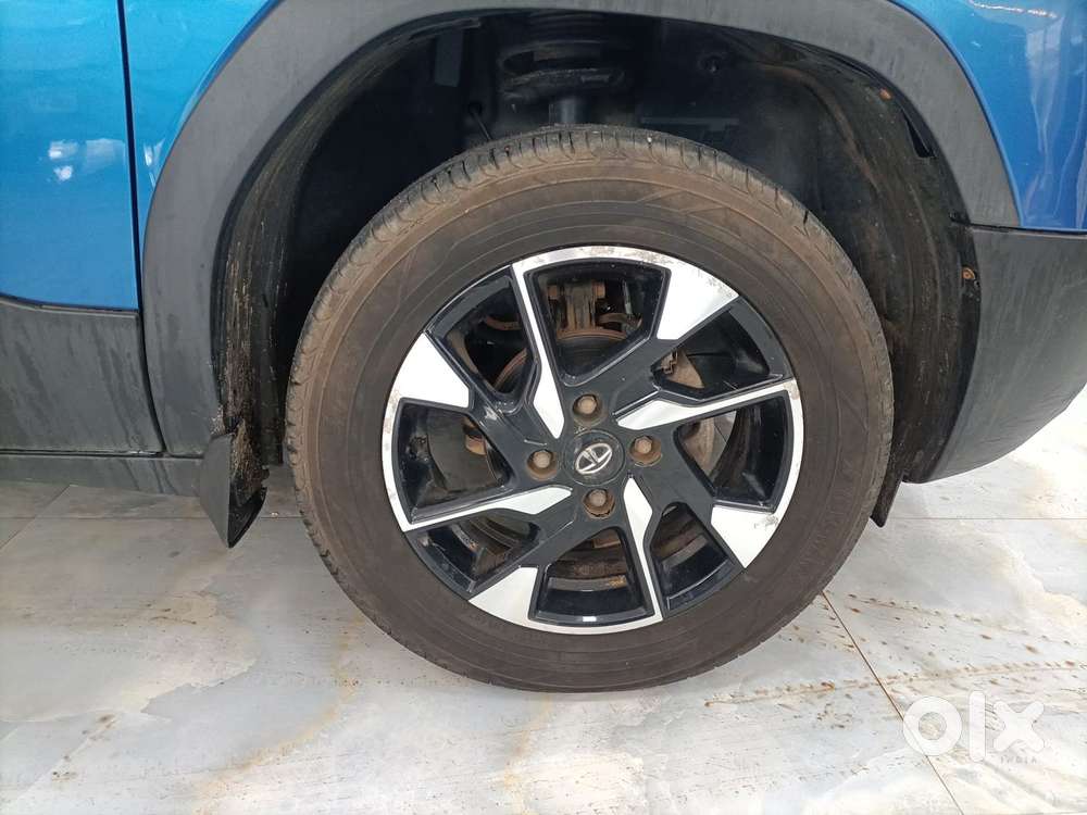 Tata Punch 1.2 Revotron Creative Dual Tone, 2022, Petrol