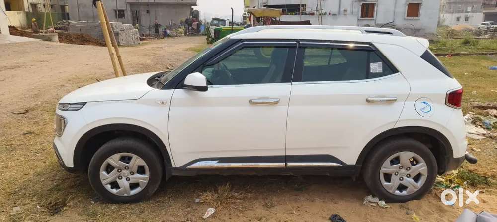 Hyundai Venue 2021 Petrol Well Maintained