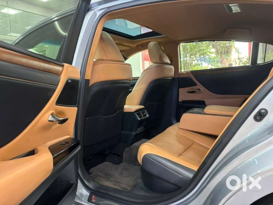 Lexus Es 300h, 2023, Petrol