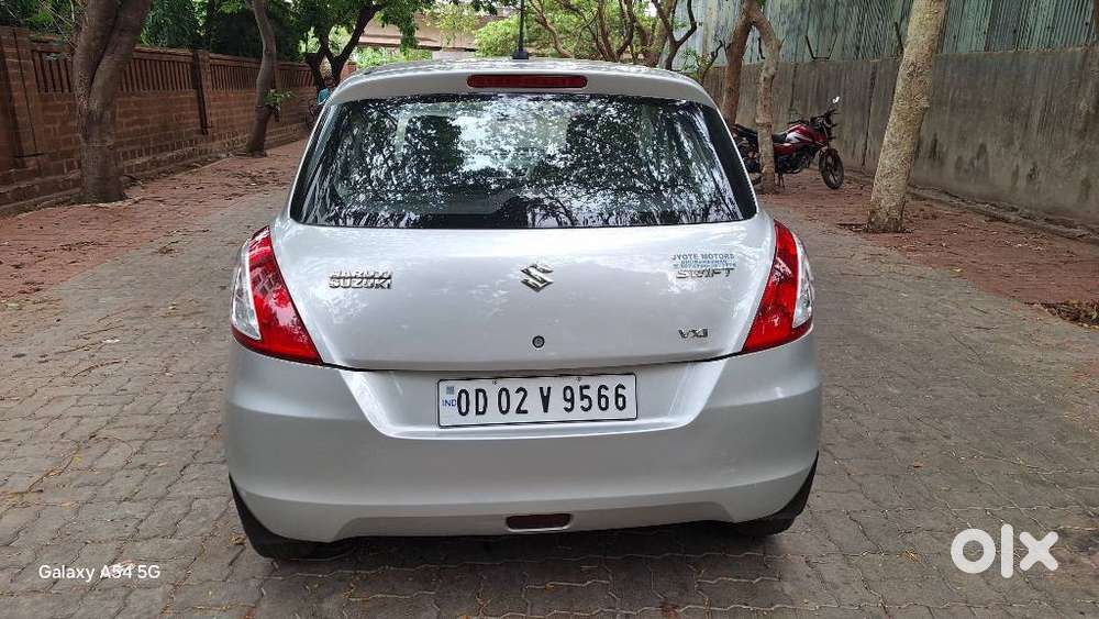 Maruti Suzuki Swift 1.2 Vxi (o), 2015, Petrol