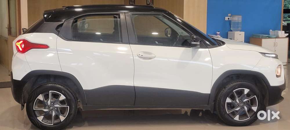 Tata Punch 1.2 Revotron Creative Amt Dual Tone, 2023, Petrol