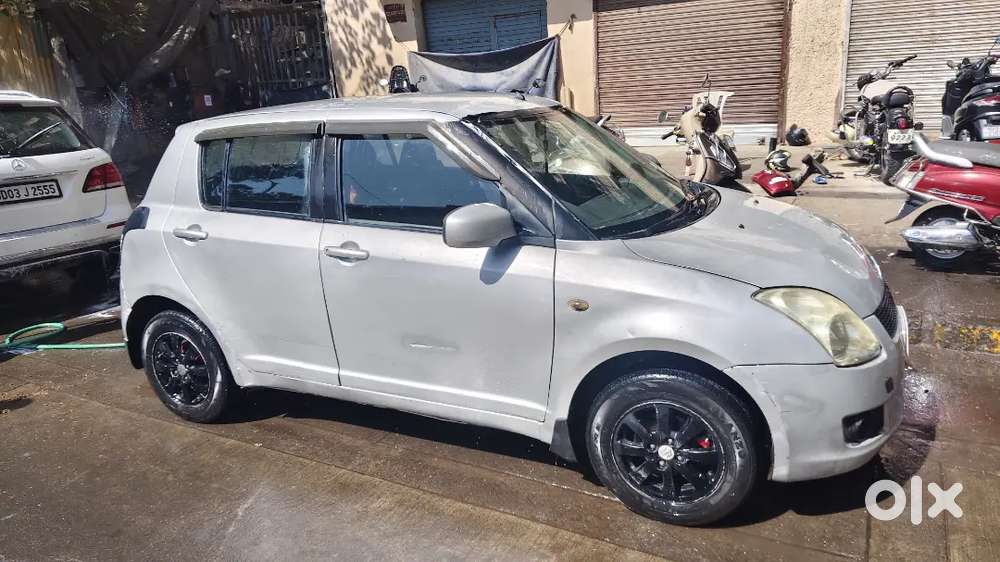 Maruti Suzuki Swift 2009 Petrol 110000 Km Driven