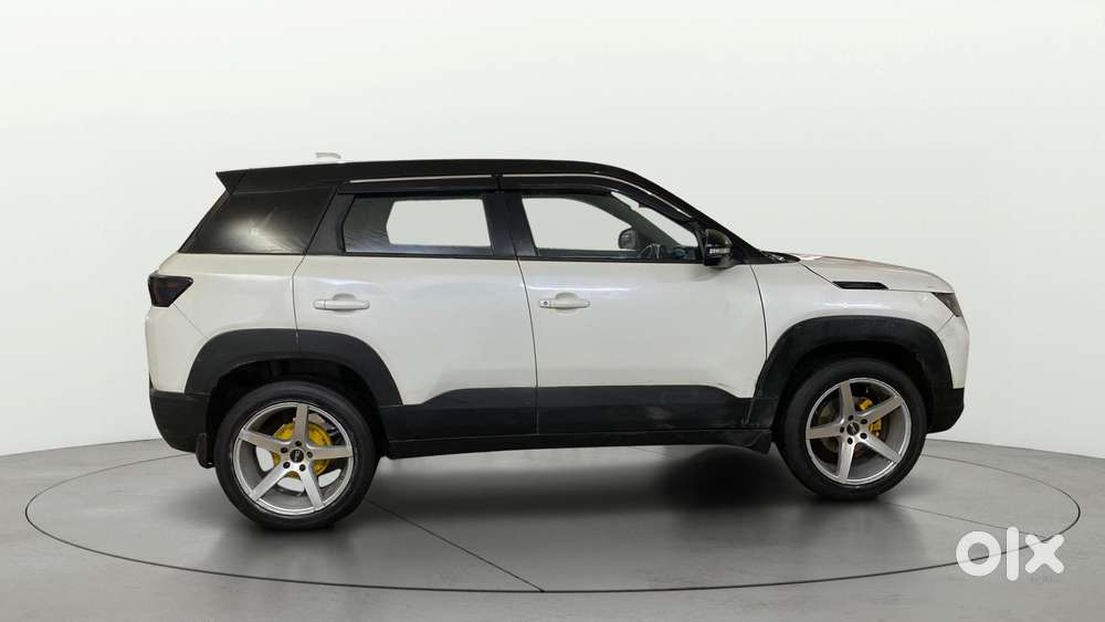 Maruti Suzuki Vitara Brezza 1.5 Vxi At, 2023, Petrol