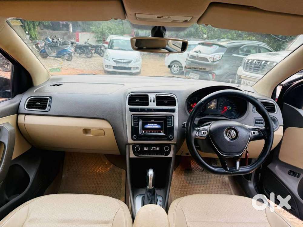 Volkswagen Vento 1.2 Highline Plus At 16 Alloy, 2016, Petrol