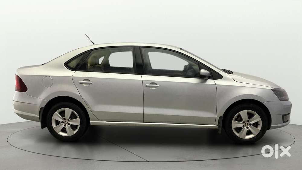 Skoda Rapid 1.0 Ambition Tsi At, 2021, Petrol