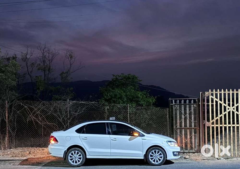 Volkswagen Vento 1.5 Tdi At Highline Plus (2017)