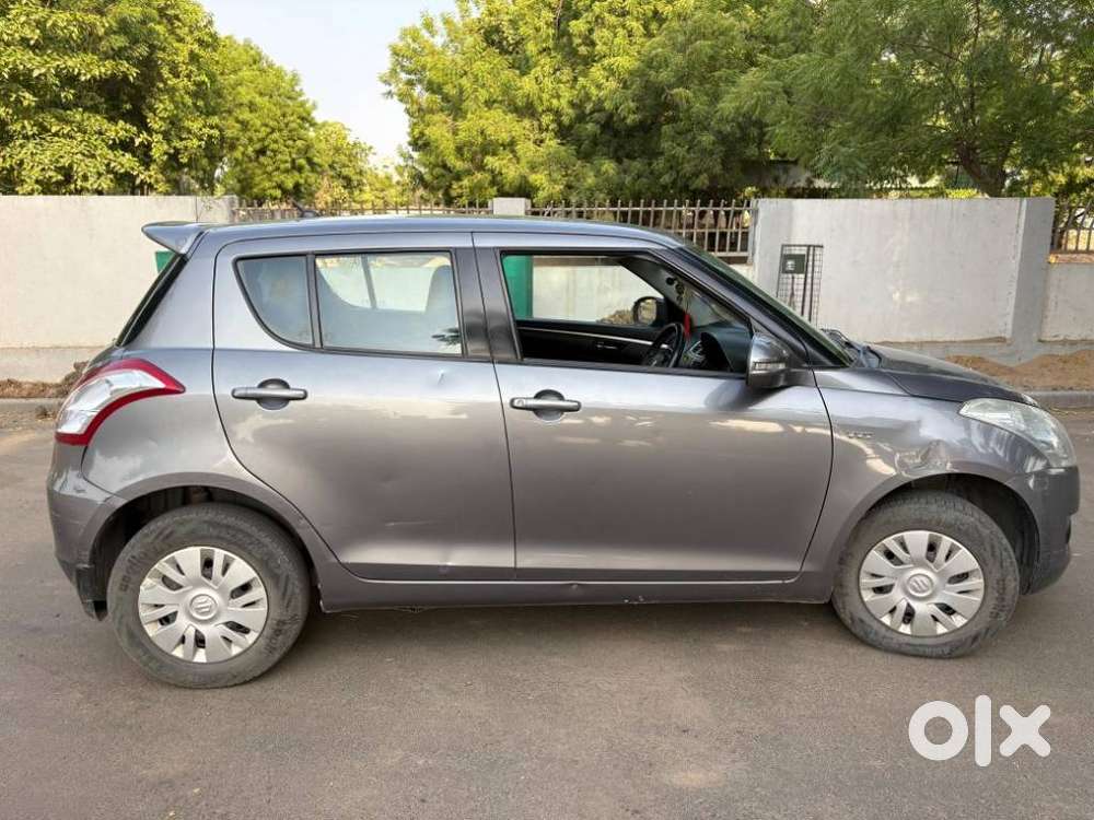 Maruti Suzuki Swift Vxi 1.2 Abs Bs-iv, 2013, Petrol