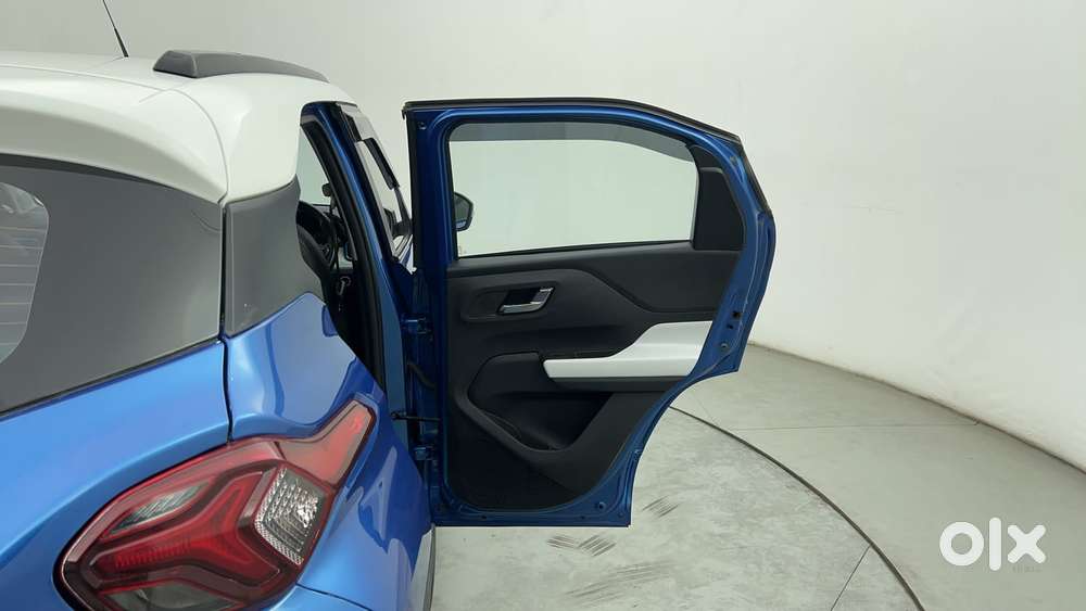 Tata Punch 1.2 Revotron Creative Amt Dual Tone, 2023, Petrol