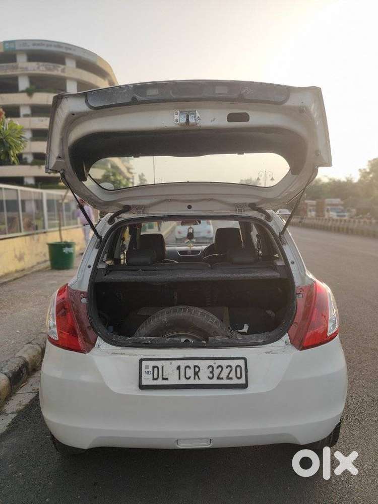 Maruti Suzuki Swift Vxi + Manual, 2015, Petrol
