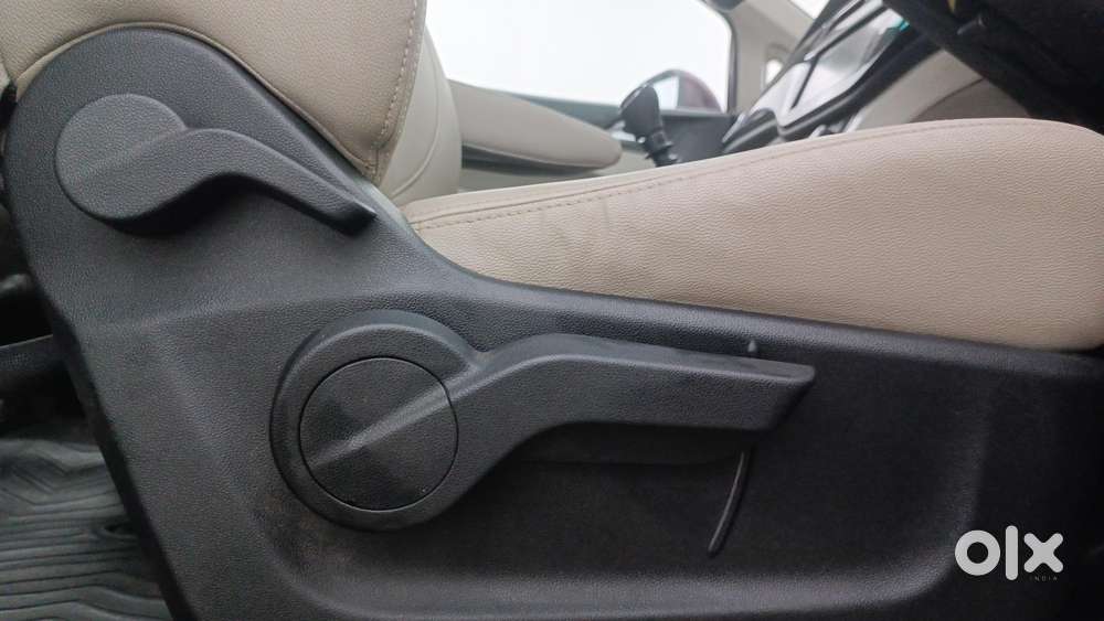 Mahindra Marazzo M8, 2018, Diesel