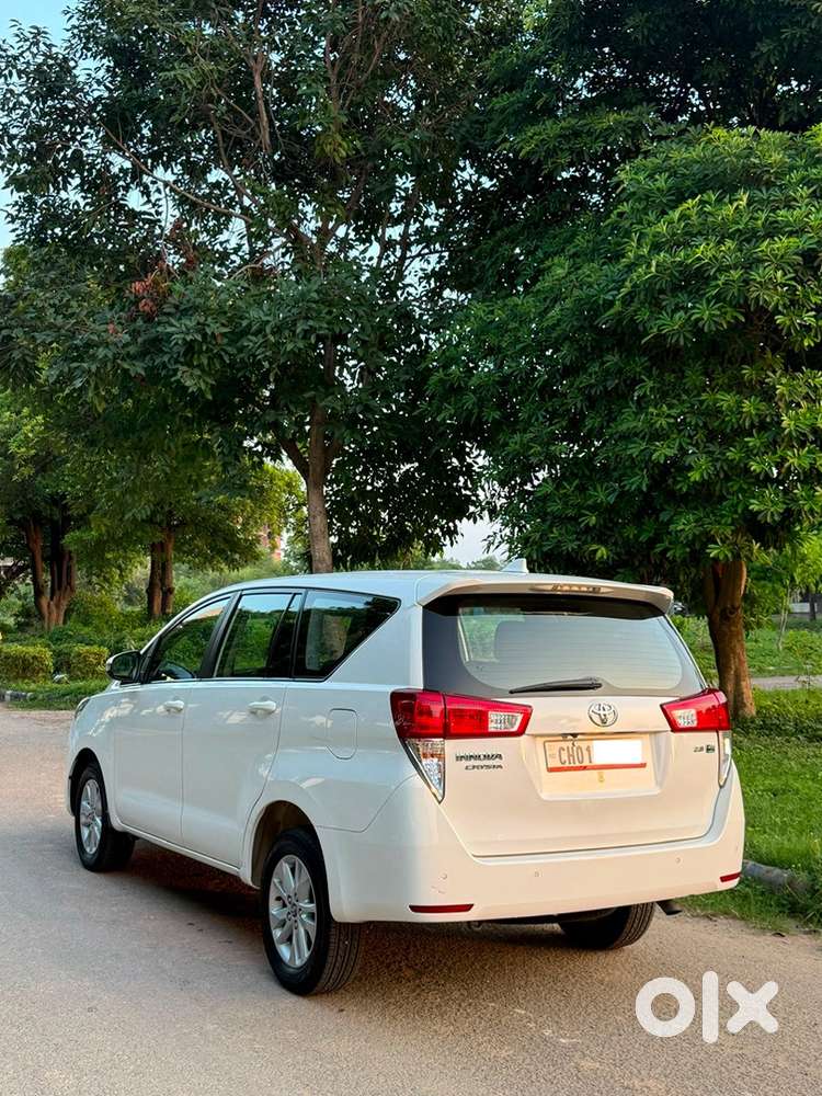 Toyota Innova Crysta 2019