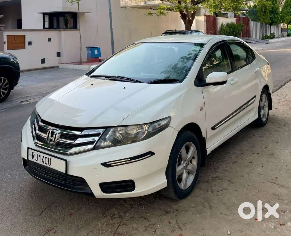 Honda City Ivtec With Cng  Well Condition Car 1s Owner