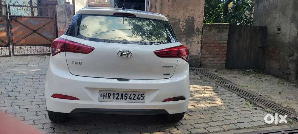 Hyundai I20 2016 Diesel Well Maintained.
