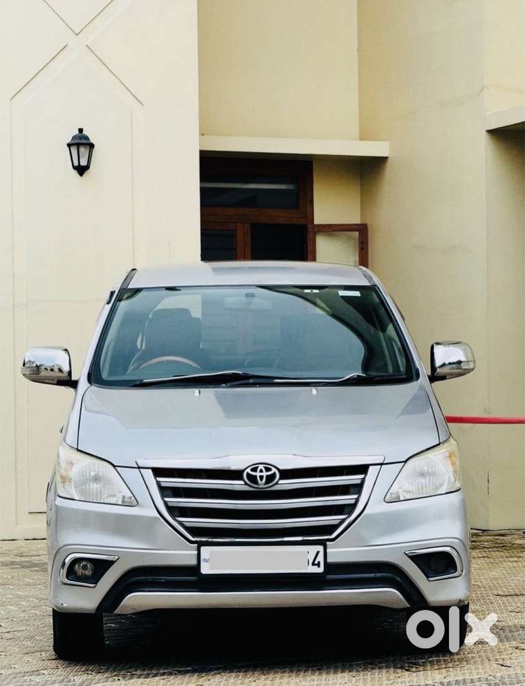 Toyota Innova 2.5 Gx 8 Str Bs-iii, 2016, Diesel
