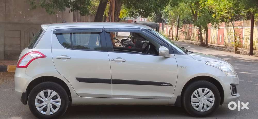 Maruti Suzuki Swift Vxi + Manual, 2017, Petrol