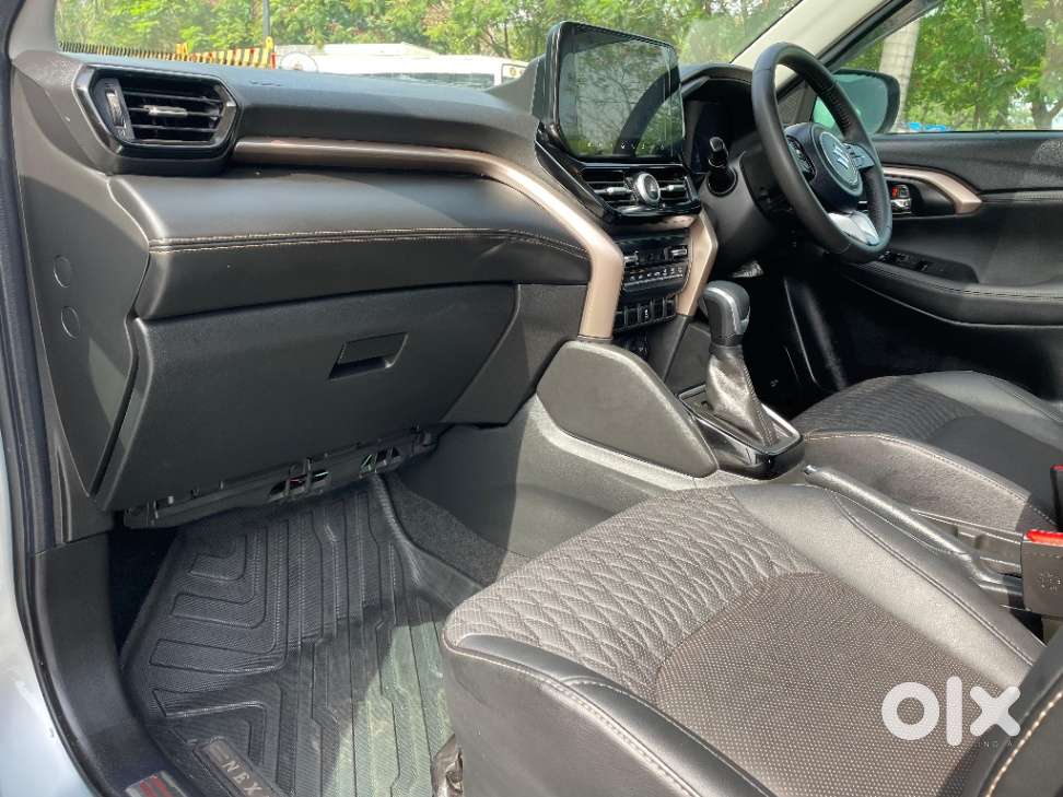 Maruti Suzuki Grand Vitara 1.5 Alpha Plus Intelligent Hybrid Ecvt, 2..