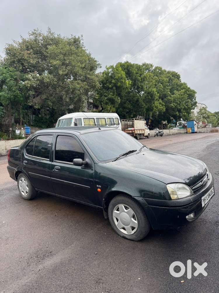 Ford Ikon Petrol 2000 Car