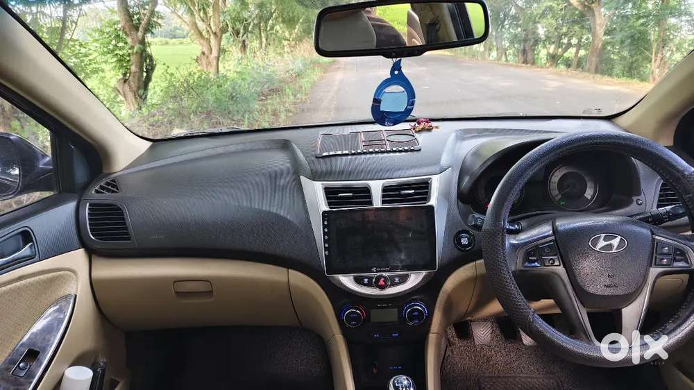 Hyundai Fluidic Verna 2012