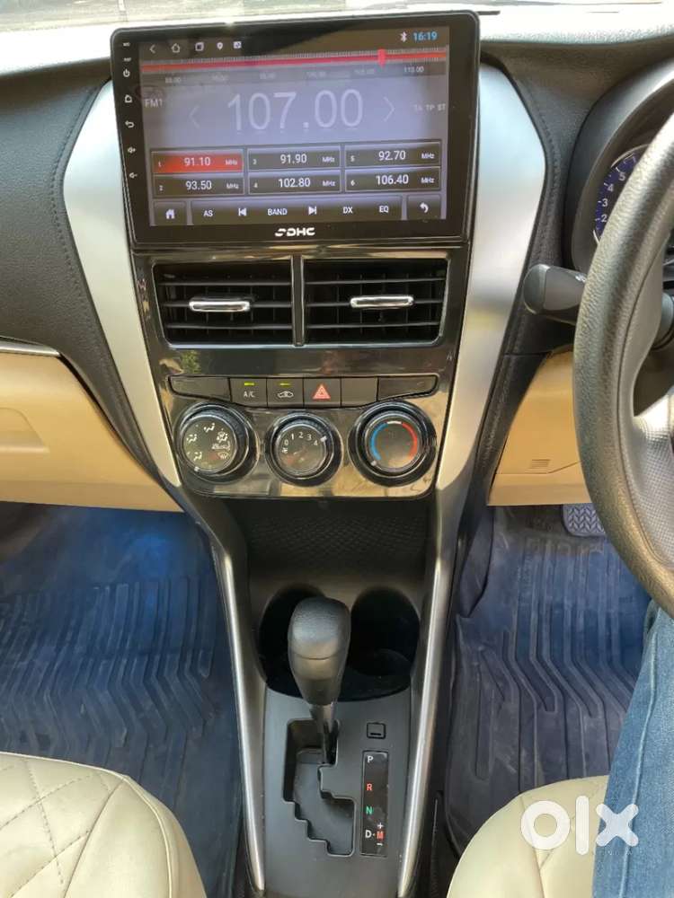 Toyota Yaris J Cvt, 2019, Petrol