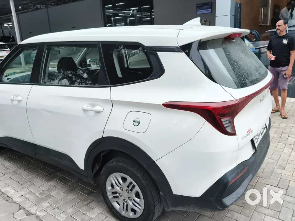 Kia Carens Premium Petrol 2024