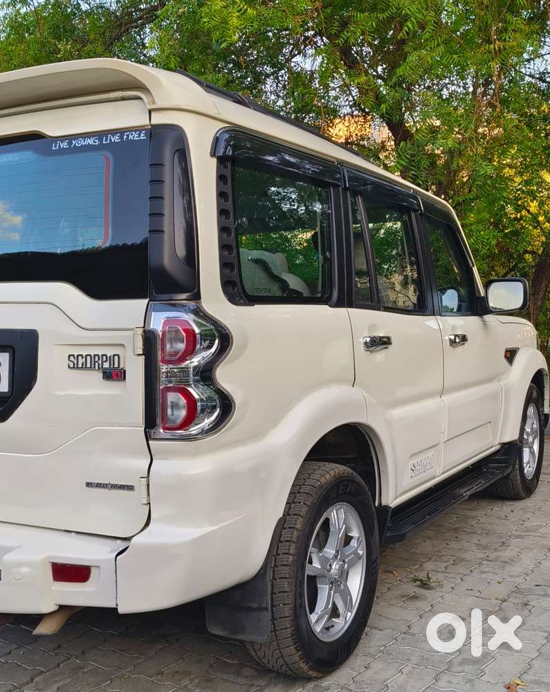 Mahindra Scorpio S10 7 Seater, 2015, Diesel